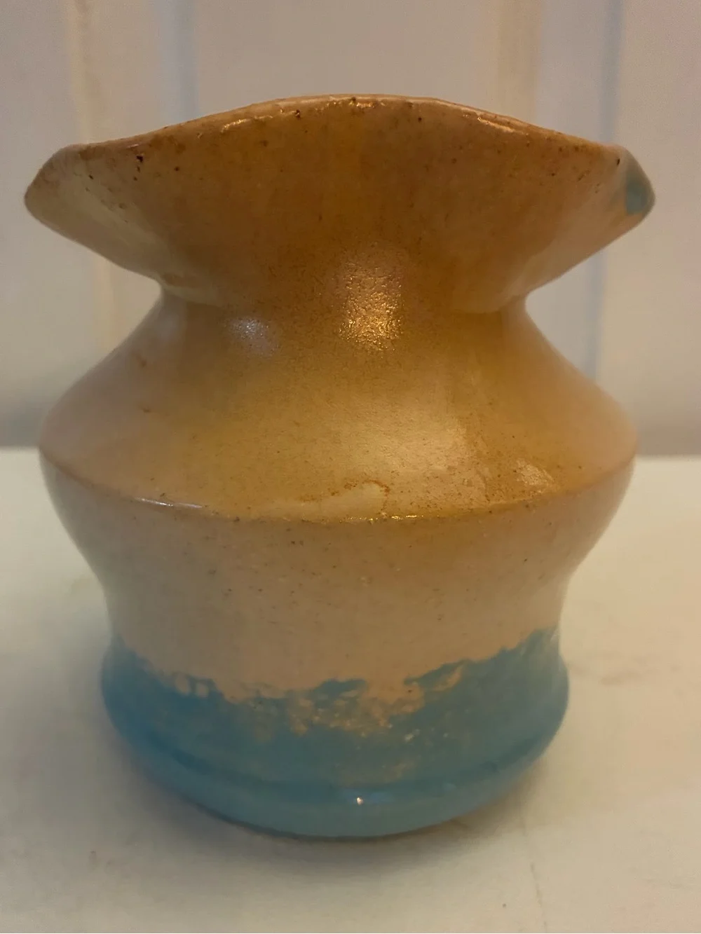 Vintage Stoneware Art Pottery Vase Ruffled Rim Blue Tan Drip Glaze MCM 4”